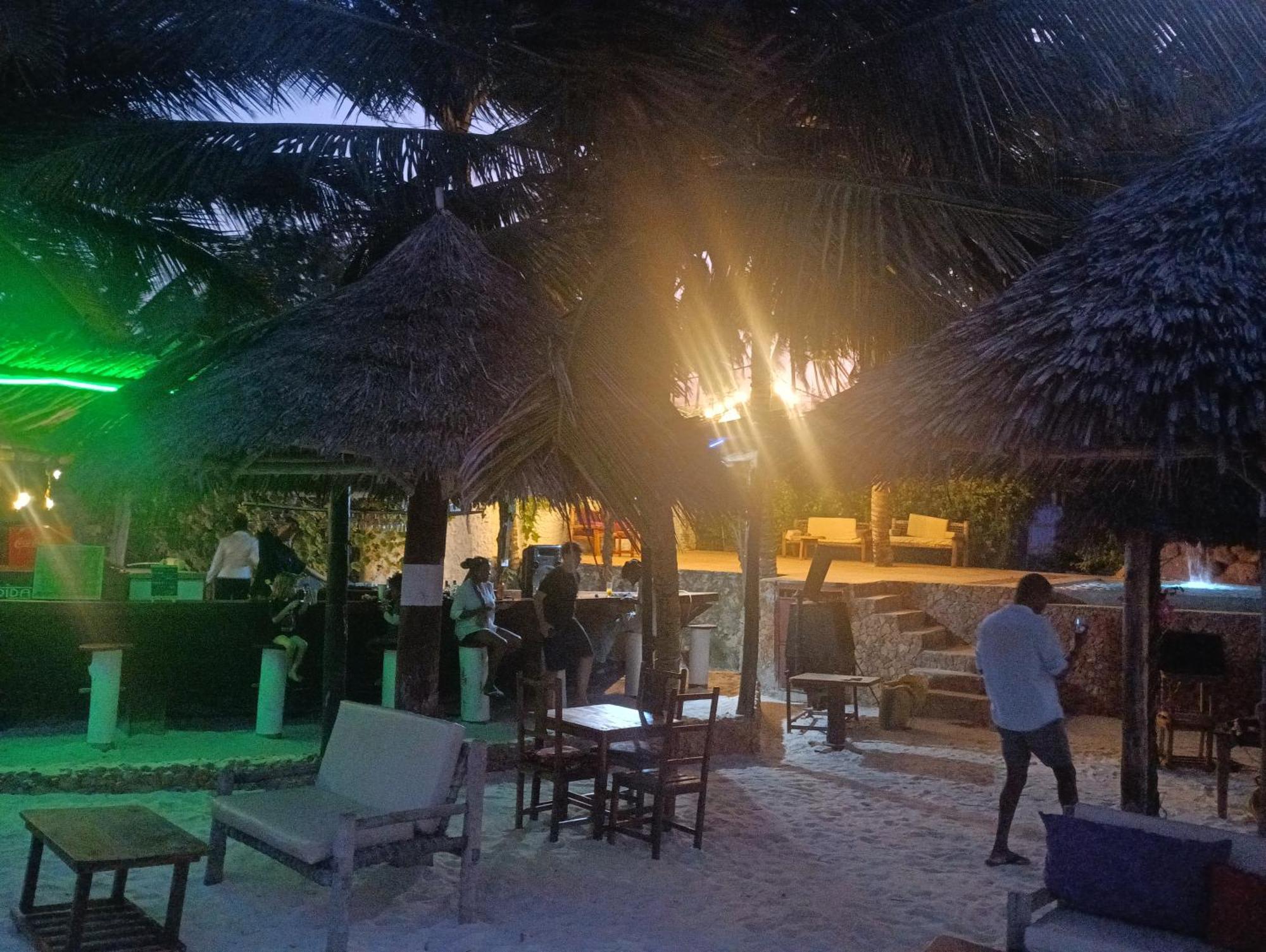 Swahili Palace Zanzibar Pwani Mchangani Extérieur photo